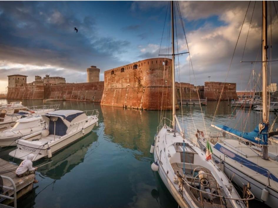 Onda Di Porta A Mare Apartamento Livorno Exterior foto
